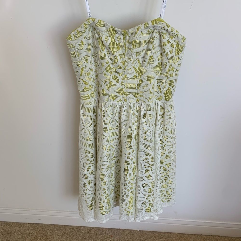 NWOT Guess strapless lace fit and flair sz 6 dress